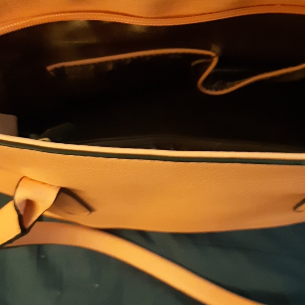 Purse - Picture 2 of 3